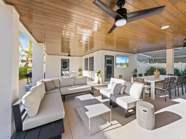Modern Lido Key Vacation Home Sleeps 12 Guest