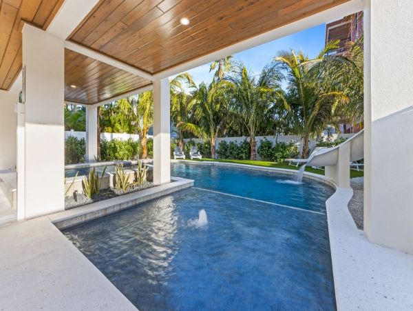 Modern Lido Key Vacation Home Sleeps 12 Guest
