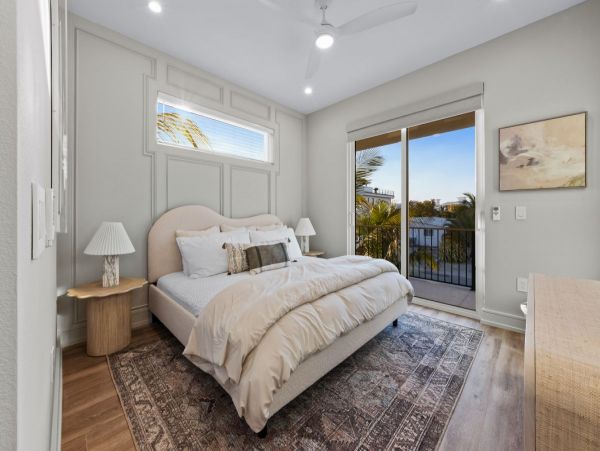Modern Lido Key Vacation Home Sleeps 12 Guest