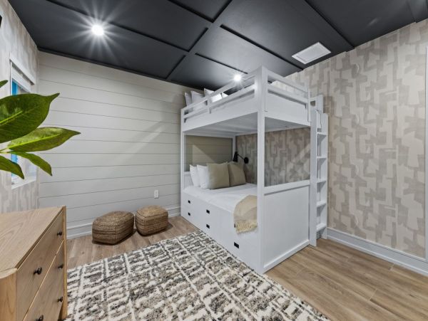 Modern Lido Key Vacation Home Sleeps 12 Guest