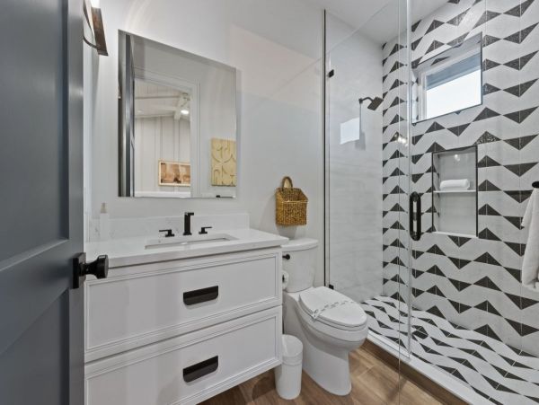 Modern Lido Key Vacation Home Sleeps 12 Guest