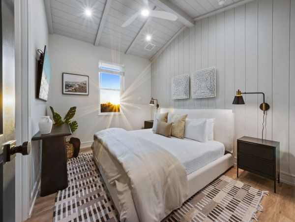 Modern Lido Key Vacation Home Sleeps 12 Guest