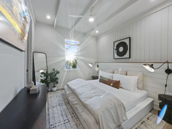 Modern Lido Key Vacation Home Sleeps 12 Guest
