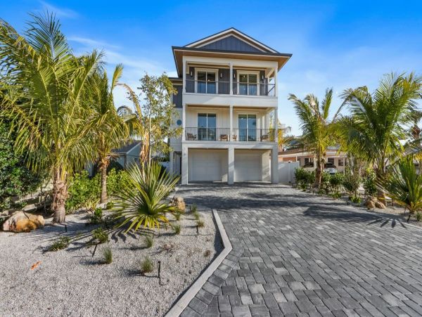 Modern Lido Key Vacation Home Sleeps 12 Guest