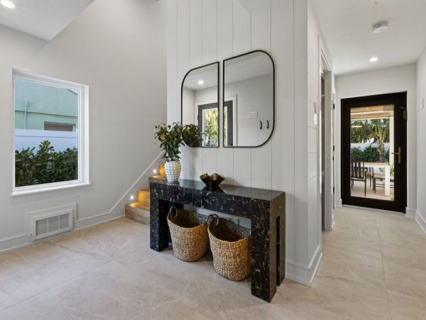 Modern Lido Key Vacation Home Sleeps 12 Guest