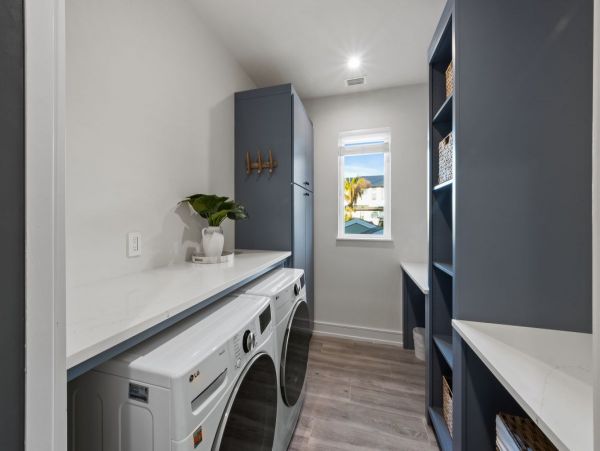 Modern Lido Key Vacation Home Sleeps 12 Guest