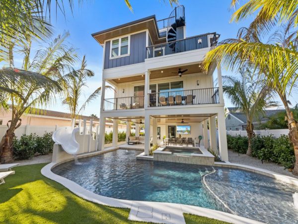 Modern Lido Key Vacation Home Sleeps 12 Guest