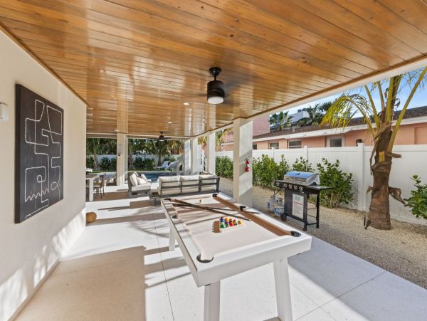 Modern Lido Key Vacation Home Sleeps 12 Guest