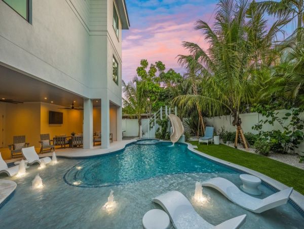 Luxury Lido Key Vacation Rental  Sarasota Beachfront Home with Rooftop Deck & Pool