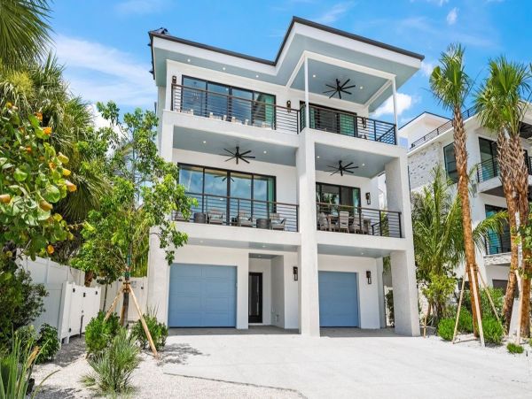 Luxury Lido Key Vacation Rental  Sarasota Beachfront Home with Rooftop Deck & Pool