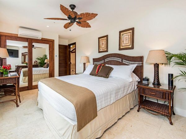 Oceanfront Waimanalo Beach Vacation Home Nine Bedroom