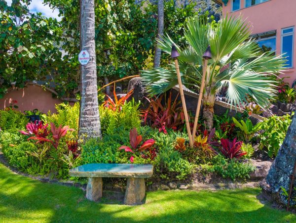 Oceanfront Waimanalo Beach Vacation Home Nine Bedroom