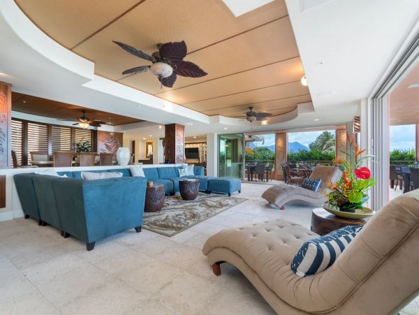 Oceanfront Waimanalo Beach Vacation Home Nine Bedroom
