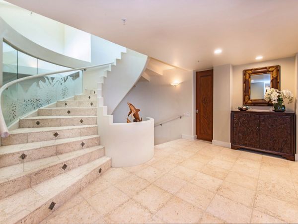 Oceanfront Waimanalo Beach Vacation Home Nine Bedroom