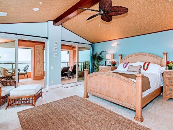 Oceanfront Waimanalo Beach Vacation Home Nine Bedroom