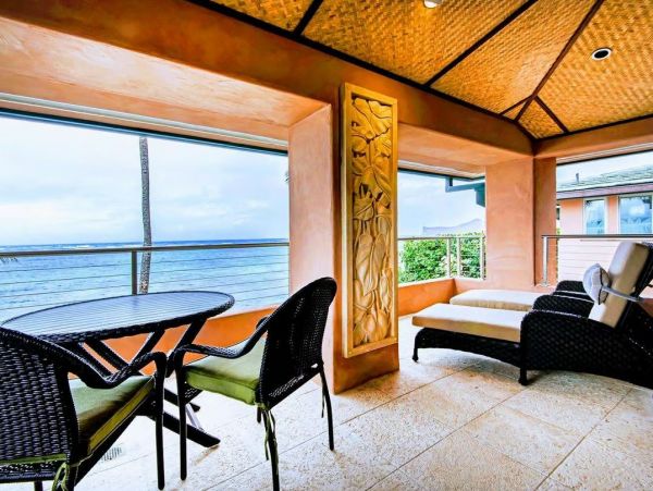 Oceanfront Waimanalo Beach Vacation Home Nine Bedroom