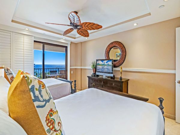 Oceanfront Five Bedroom Vacation Rental in Kaanapali