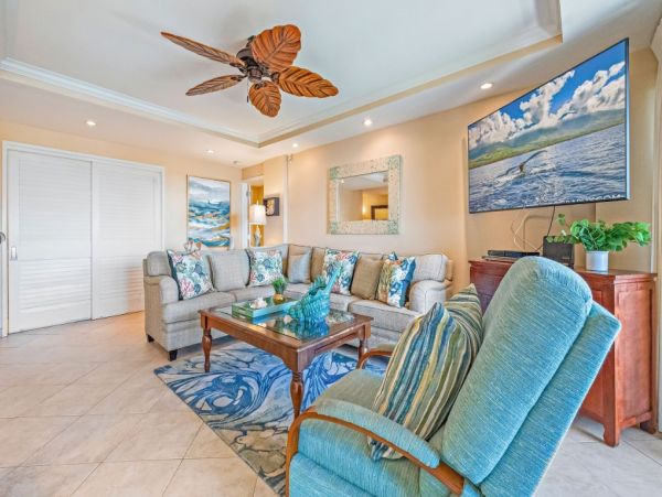 Oceanfront Five Bedroom Vacation Rental in Kaanapali