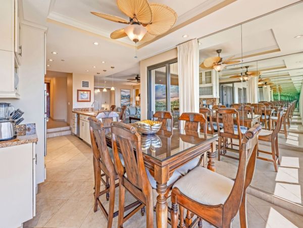 Oceanfront Five Bedroom Vacation Rental in Kaanapali
