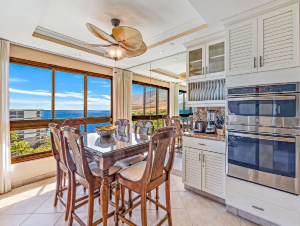 Oceanfront Five Bedroom Vacation Rental in Kaanapali