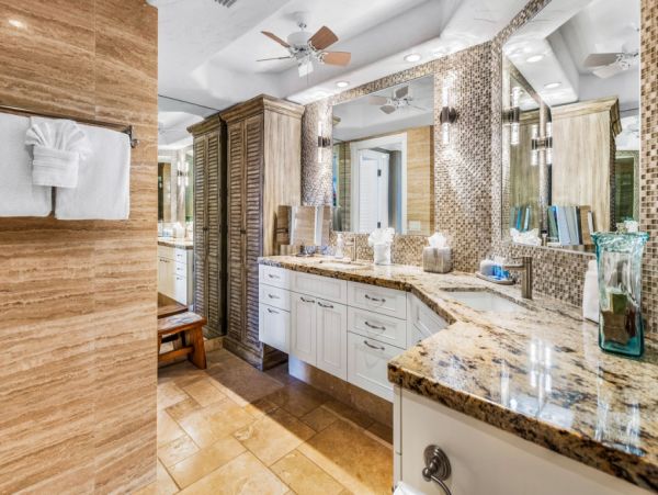 Oceanfront Five Bedroom Vacation Rental in Kaanapali