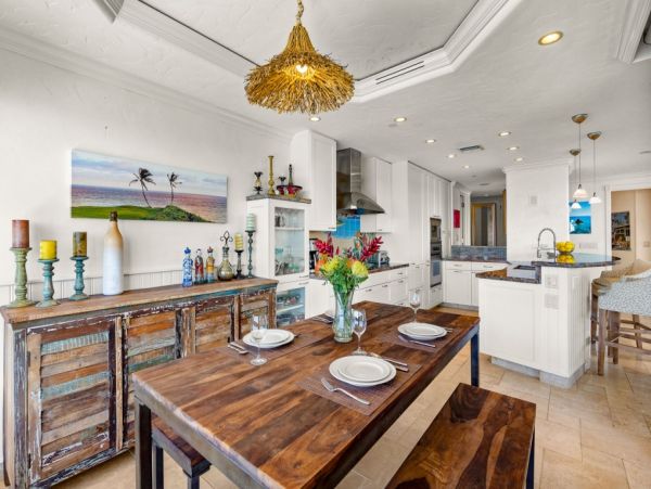 Oceanfront Five Bedroom Vacation Rental in Kaanapali