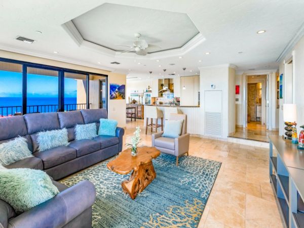 Oceanfront Five Bedroom Vacation Rental in Kaanapali