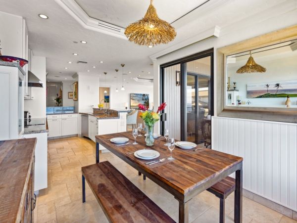 Oceanfront Five Bedroom Vacation Rental in Kaanapali