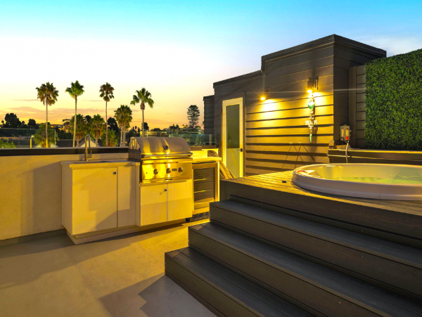 Multi-Level Condo with 3 Bedrooms Steps from the Beach