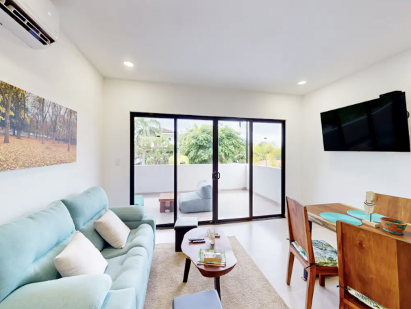 Pool Cabana- Villa  Steps to Beach (5-7 min Walk)