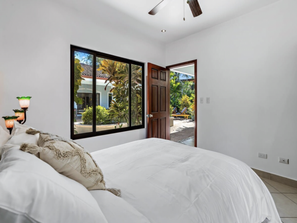 Brasilito Luxury Villa Pool Guest House & Main House