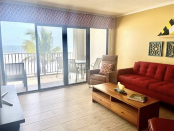 New Beachfront Vacation Condo Large Lanai