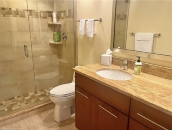 New Beachfront Vacation Condo Large Lanai