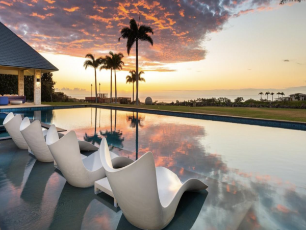 Magnificent Big Island Home Club Privileges