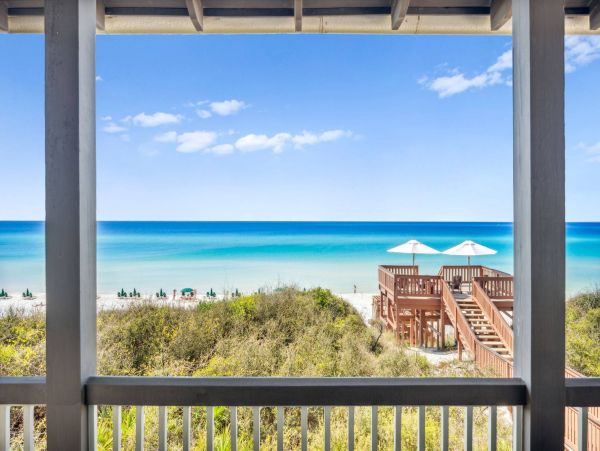 Direct Access to the Gulf of Mexico from this Vacation Home