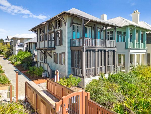 Direct Access to the Gulf of Mexico from this Vacation Home
