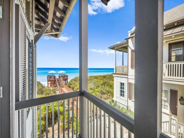 Direct Access to the Gulf of Mexico from this Vacation Home