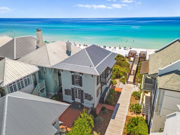 Direct Access to the Gulf of Mexico from this Vacation Home