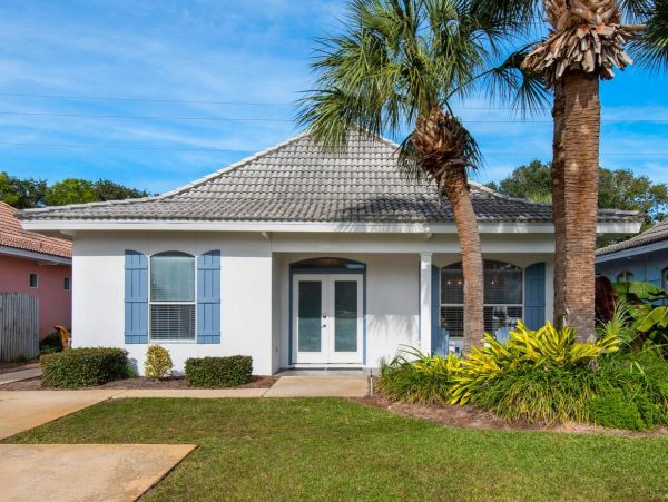 Destin Vacation Home with 3 Bedrooms