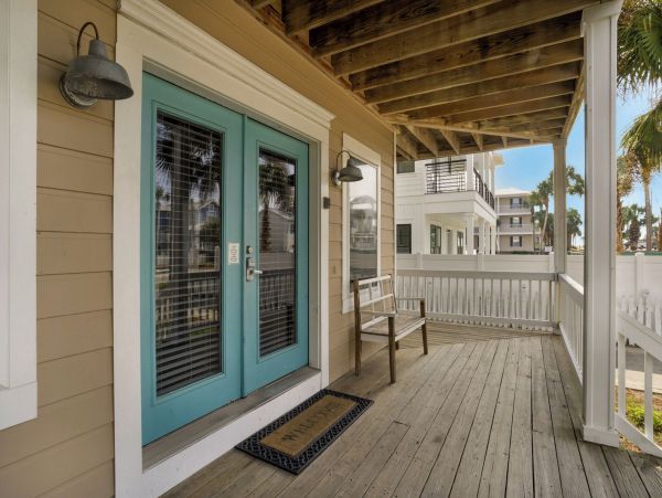 Coastal Escape Rental Near Beaches
