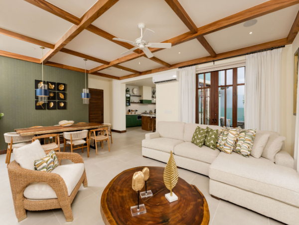 Luxurious Haven with Ocean Views & 4 Bedrooms