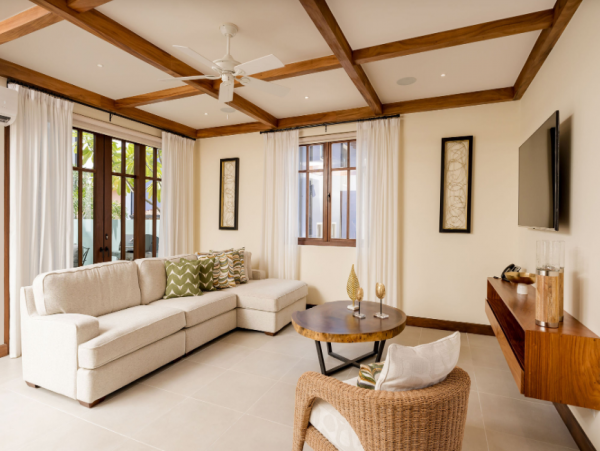 Luxurious Haven with Ocean Views & 4 Bedrooms