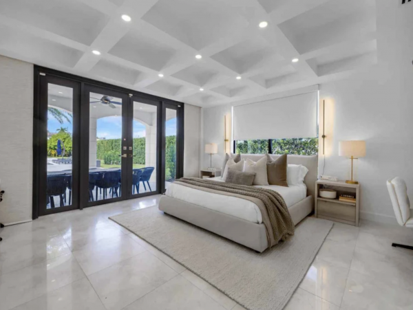 Exquisite Seven Bedroom Vacation Rental Home in Miami