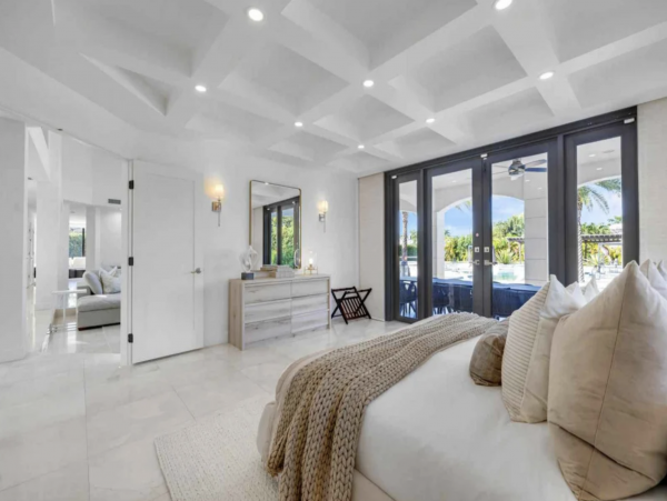 Exquisite Seven Bedroom Vacation Rental Home in Miami
