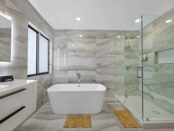 Exquisite Seven Bedroom Vacation Rental Home in Miami
