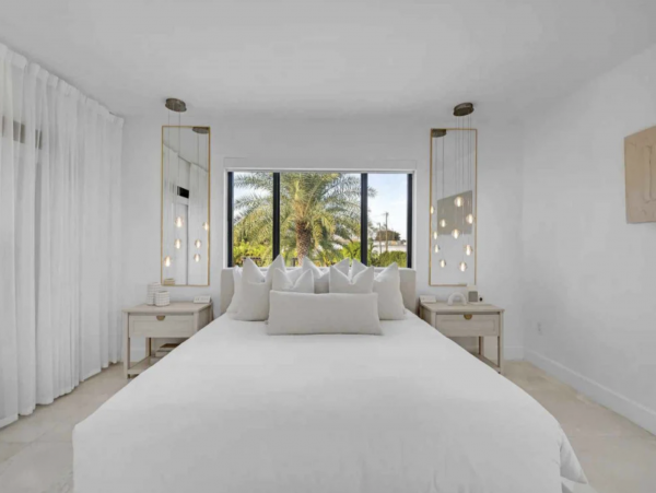 Exquisite Seven Bedroom Vacation Rental Home in Miami