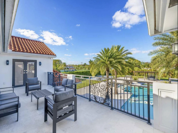 Exquisite Seven Bedroom Vacation Rental Home in Miami