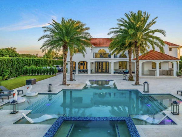 Exquisite Seven Bedroom Vacation Rental Home in Miami