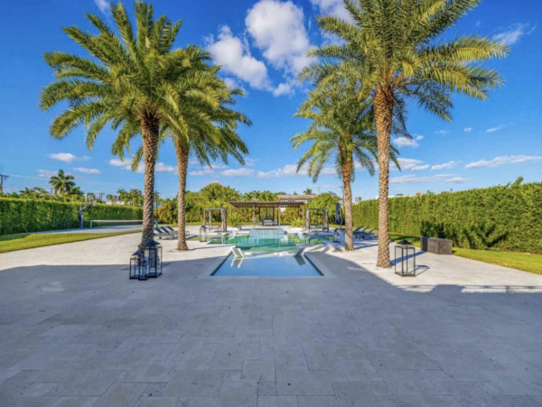 Exquisite Seven Bedroom Vacation Rental Home in Miami