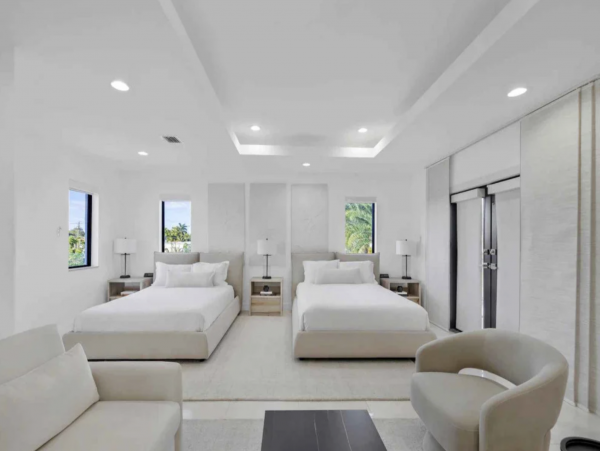Exquisite Seven Bedroom Vacation Rental Home in Miami